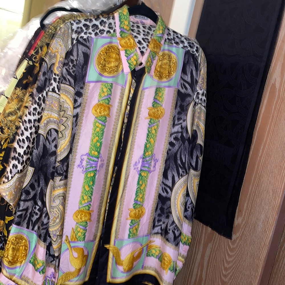 Very Rare Gianni Versace Medusa Head Paisley print silk button down shirt - Picture 1 of 10